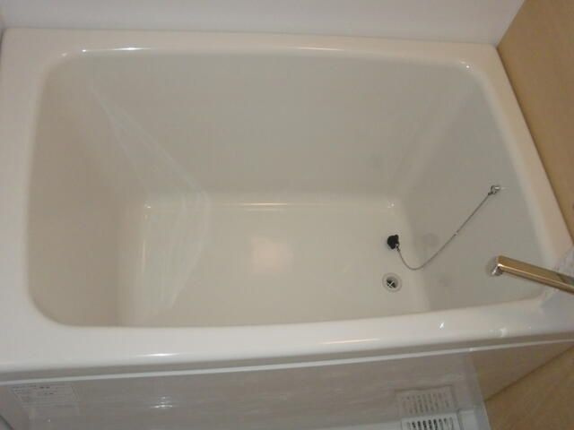 ロワール清川の浴室|浴槽