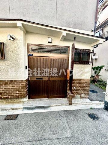 若江東町１丁目テラスハウスのエントランス