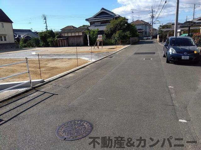 松山市今在家３丁目の売地の前面道路含む現地写真|前面道路含む現地写真です