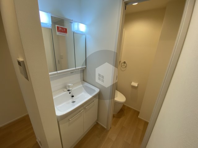 HESTA近大前3の洗面所