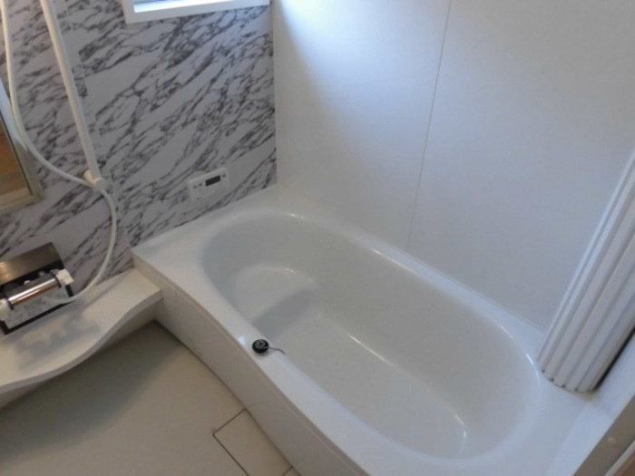 ヴァイセ　ガルテンの浴室|追い焚き・浴室乾燥機付きのお風呂です♪