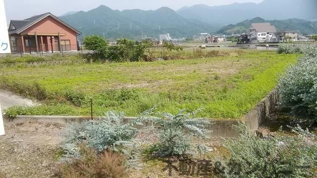 東温市田窪の売地の外観|外観は落ち着いています