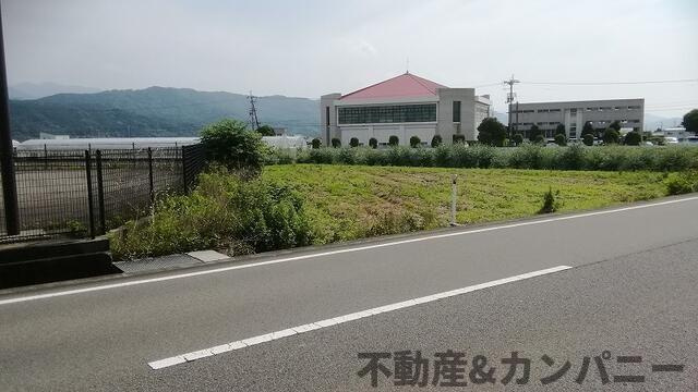 東温市田窪の売地の外観|外観は落ち着いています