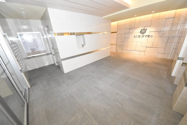 ララプレイス阿波座駅前フェリオのエントランス