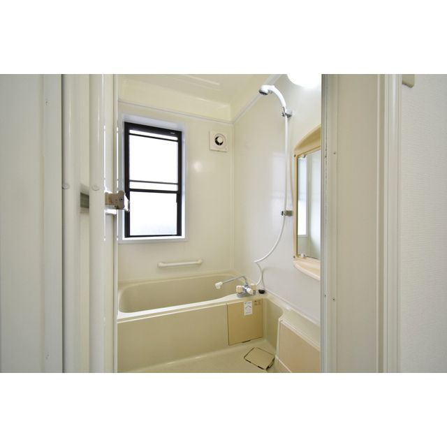 アベニール国分A・B棟の浴室|きれいなお風呂です♪