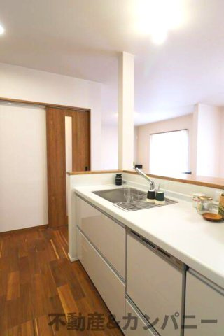 松山市西石井１丁目の中古一戸建のキッチン|お料理しやすいキッチンです
