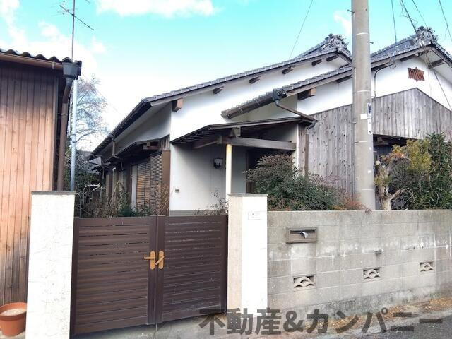 松山市八反地の中古一戸建の外観|落ち着いた雰囲気の外観です