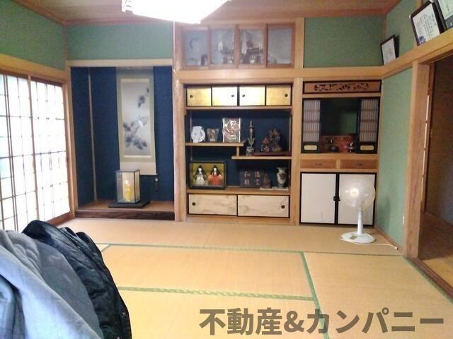 松山市八反地の中古一戸建の和室|和室です