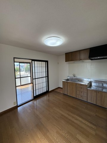 ヴィランテ城南の居間・リビング|明るい室内です☆