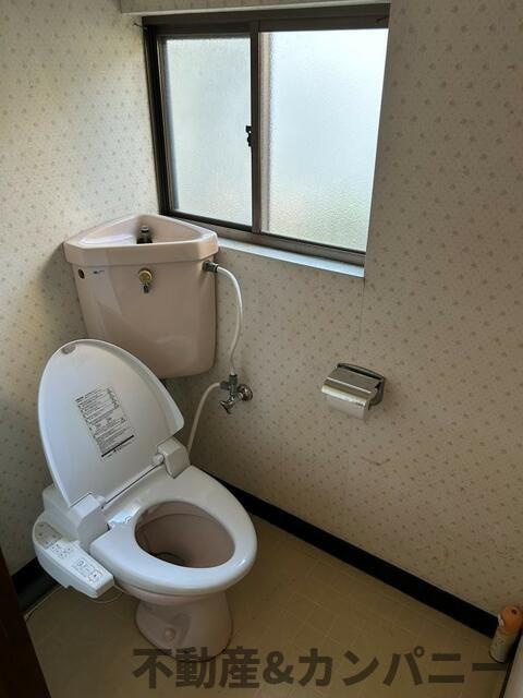 松山市越智３丁目の中古一戸建のトイレ|トイレもきれいです