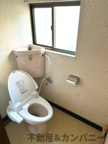 松山市越智３丁目の中古一戸建のトイレ|トイレもきれいです