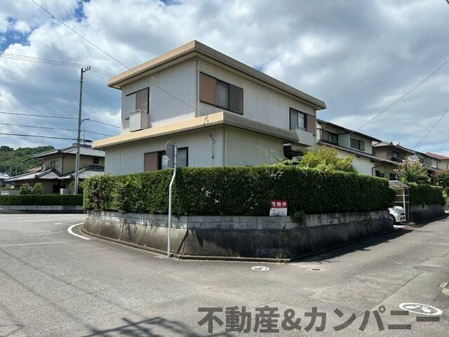 松山市上野町の売地の前面道路含む現地写真|前面道路含む現地写真です