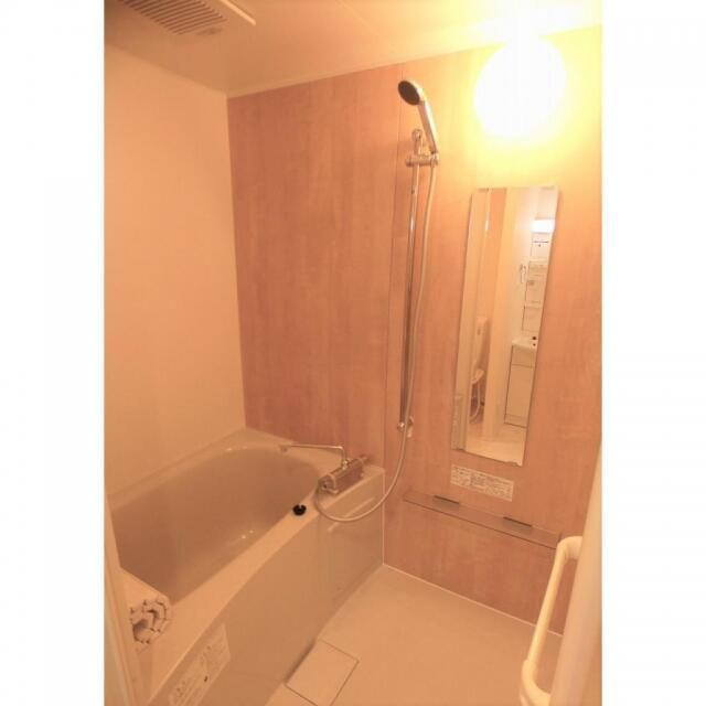 フィカーサ三ノ輪の浴室