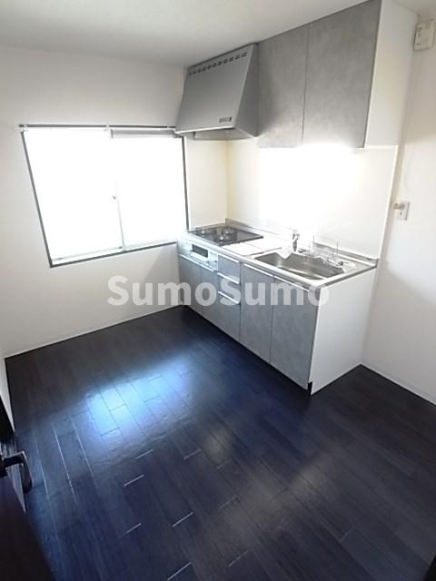 ホワイトハイツの居間・リビング