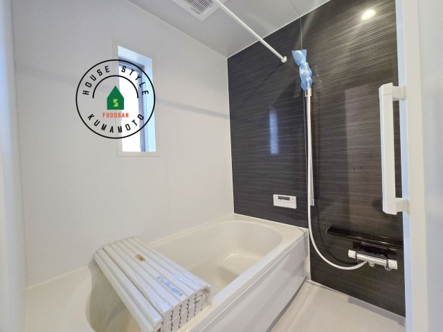 熊本市北区池田3丁目第2-2棟（1号棟）の内観：施工例|浴室は一日の疲れを癒す場所だから、家族みんながゆったりできる快適設計。追い炊き機能付きオートバス。安定した温度で、いつでも快適に入浴できます。