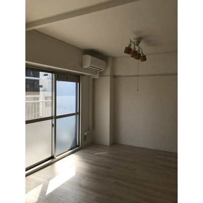 【居間・リビング】 | 第17オーシャンビル