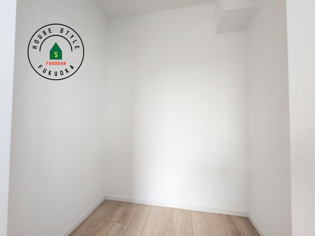 糟屋郡篠栗町和田2丁目第2-2棟（1号棟）　の収納|洋服や大きな荷物が多い方や人数の多いご家族などは、一般的なクローゼットよりもウォークインクローゼットのほうが使い勝手が良いです。