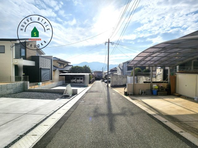糟屋郡篠栗町和田2丁目第2-2棟（2号棟）　の前面道路含む現地写真|前面道路です。