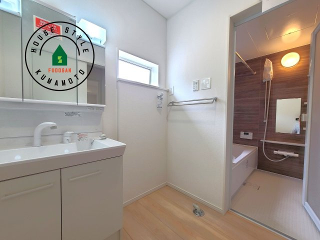 熊本市南区富合町大町第4-3棟（3号棟）の内観：施工例|脱衣所、洗面所は小さなプライベートスペース。歯磨き、洗顔と毎日施す個人空間。