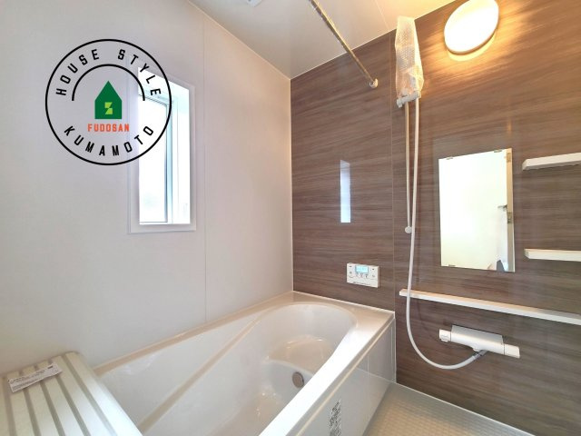 熊本市南区富合町大町第4-3棟（3号棟）の内観：施工例|浴室は一日の疲れを癒す場所だから、家族みんながゆったりできる快適設計。追い炊き機能付きオートバス。安定した温度で、いつでも快適に入浴できます。