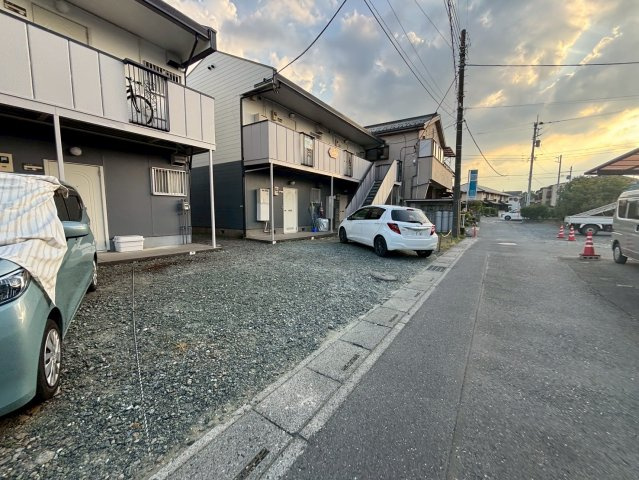 オレゴンハイツBの駐車場