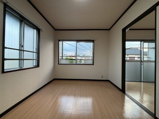 オレゴンハイツBの居間・リビング