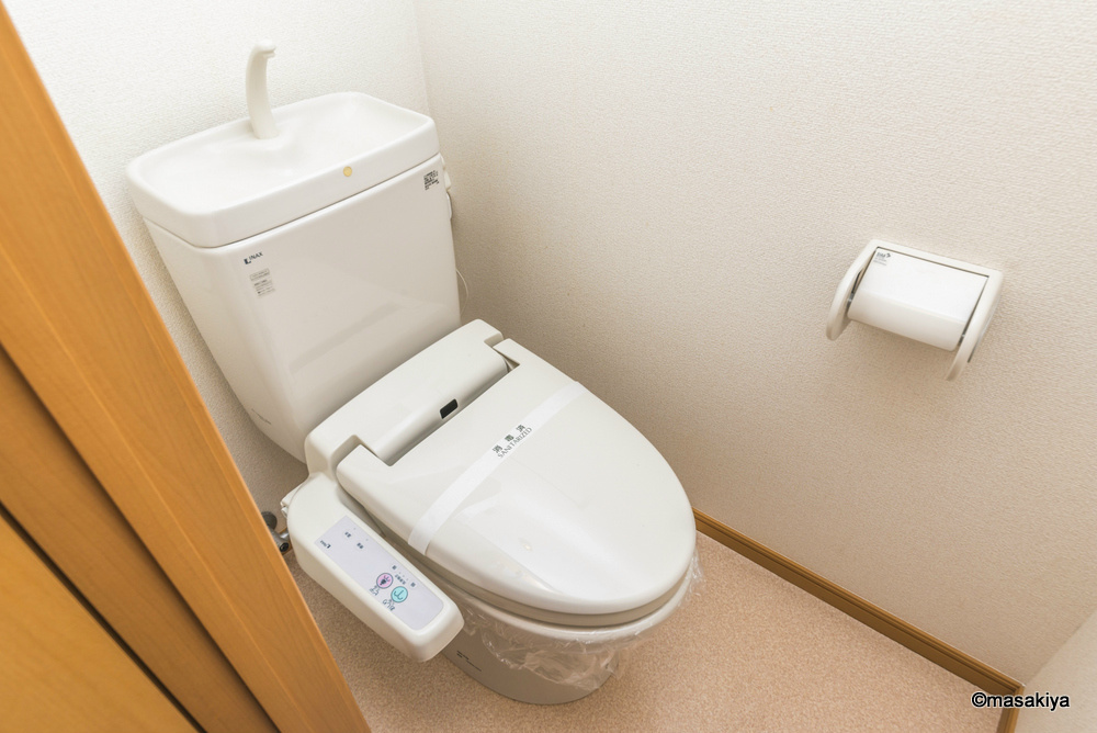パインヒルズのトイレ|トイレ　ウォシュレット付き。