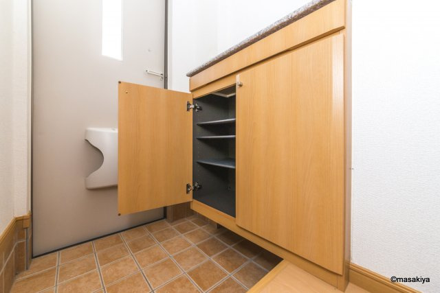 パインヒルズの玄関|下駄箱