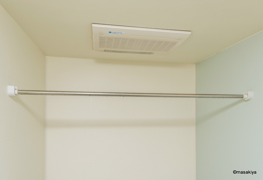 パインヒルズの浴室|浴室乾燥機付きです。