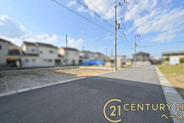 リーブルガーデン南十三 ４号棟 ／新築一戸建の前面道路含む現地写真|■現地撮影写真■前面道路約６ｍでお車の出し入れも楽々！