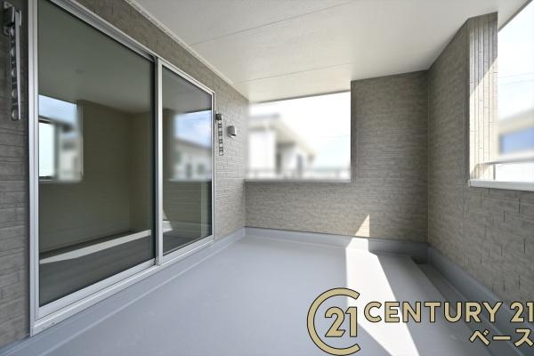 リーブルガーデン南十三 ４号棟 ／新築一戸建の前面道路含む現地写真|■現地撮影写真■前面道路約６ｍでお車の出し入れも楽々！