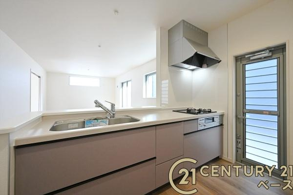 リーブルガーデン南十三 ４号棟 ／新築一戸建の内観：施工例|■日当たりのよい明るい雰囲気の洋室です！■