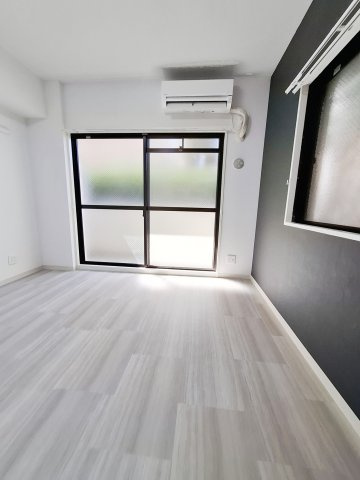 ジョイフル武庫川の居間・リビング