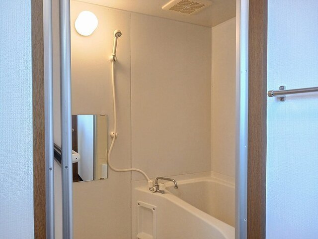 ユーミー堀川の浴室|きれいなお風呂です