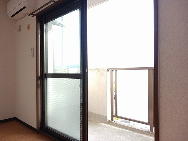 ユーミー堀川のバルコニー|外からの目が気にならないバルコニーで洗濯物が干せます