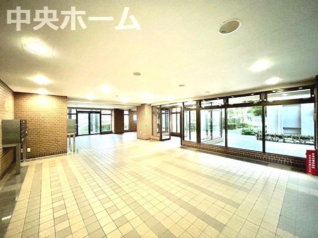 清新南ハイツ12号棟のエントランス|エントランス