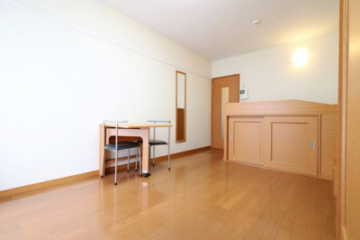 【居間・リビング】 | レオパレスＥＳＰＯＩＲ | ベッド下に収納スペースあり！荷物が多くても十分に収まります！