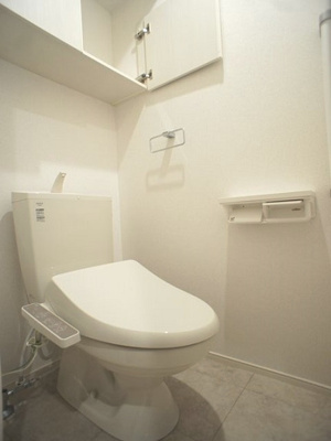 【トイレ】 | プリムヴェール | 温水洗浄暖房便座機能付きです♪