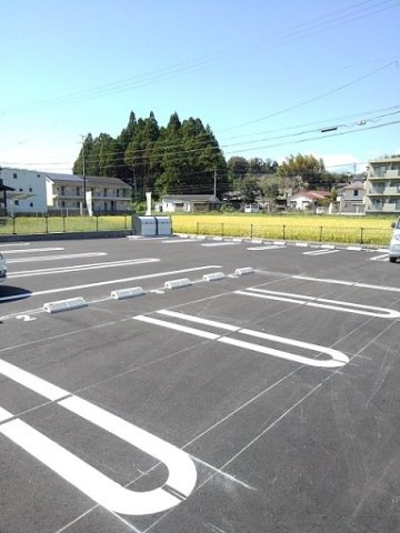 グランシャリオ　Ⅴの駐車場