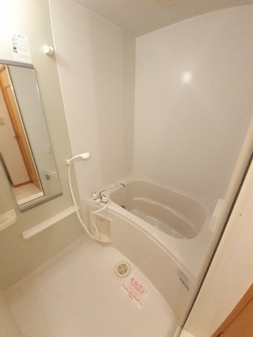 サン・カンナＢの浴室