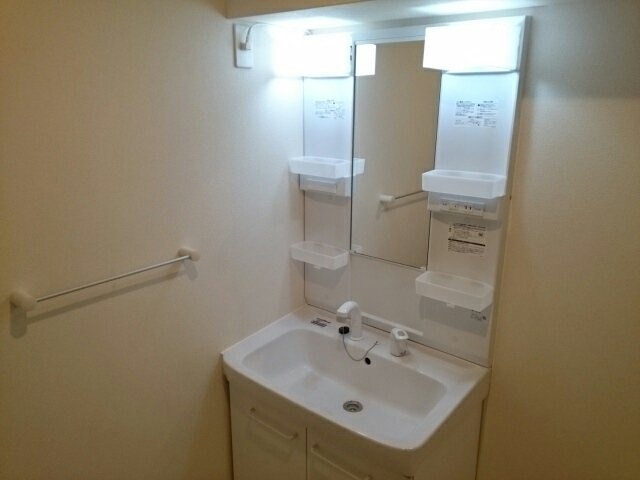 エテルノの洗面所