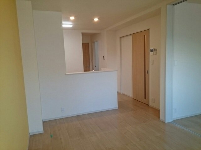 エテルノの居間・リビング