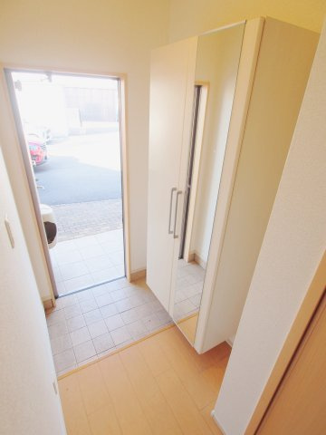 サンリットハウスの玄関