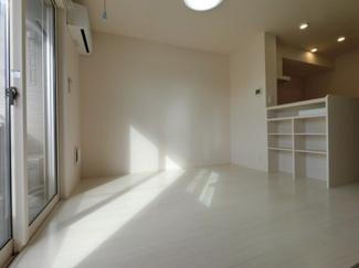 【居間・リビング】 | イーストコート　Ａ