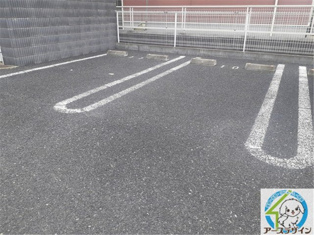 アセント・ヴィラⅡの駐車場