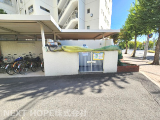 【その他共用部分】 | ドエル南塚口B棟 | ゴミステーション・駐輪場です♪