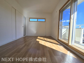【洋室】 | ドエル南塚口B棟 | 洋室6帖です♪バルコニーに面した明るく開放的な室内です！！ぜひ現地でご確認ください！！お気軽にネクストホープ不動産までお問い合わせを！！