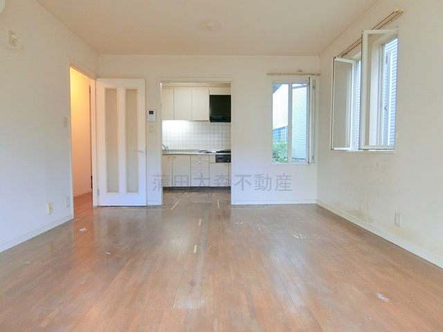 小澤メゾネットの居間・リビング|LD