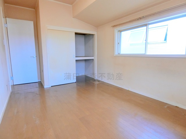 小澤メゾネットの内装|洋室6.5帖