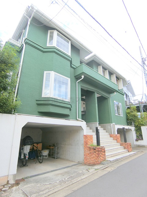 小澤メゾネットの外観